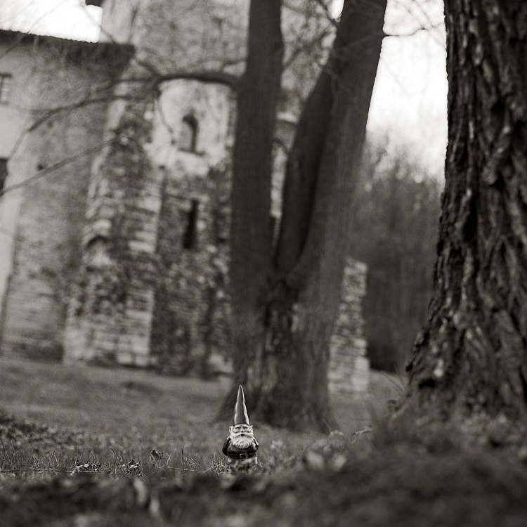 Gnomo al monastero di Torba