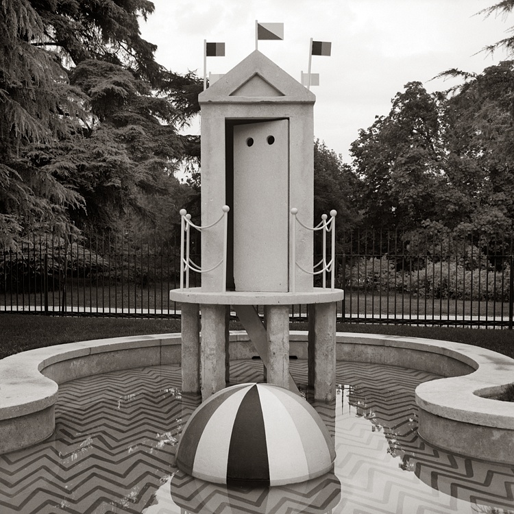 Parco Sempione, Bagni Misteriosi (De Chirico)